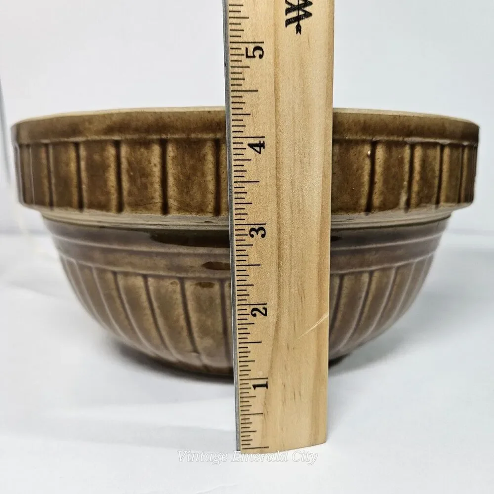 Vtg USA Ribbed Beehive Brown Stoneware 9-inch Salad Mixing Bowl Casserole No Lid
